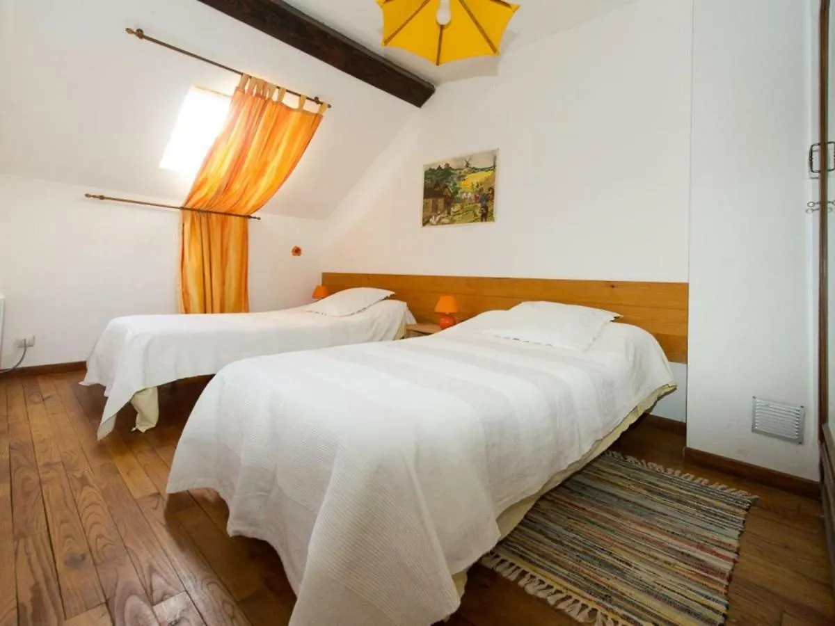 Charmante Grange Renovee Avec Jardin, Terrasse Et Animaux Acceptes - Fr-1-489-47 Chatel-Montagne Holiday home
